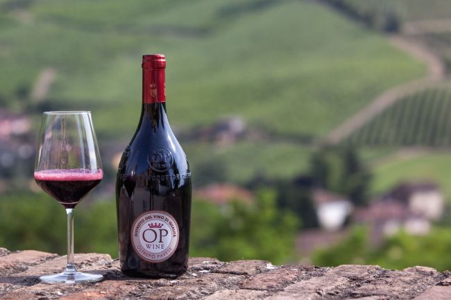 Bottiglia istituzionale collina 2